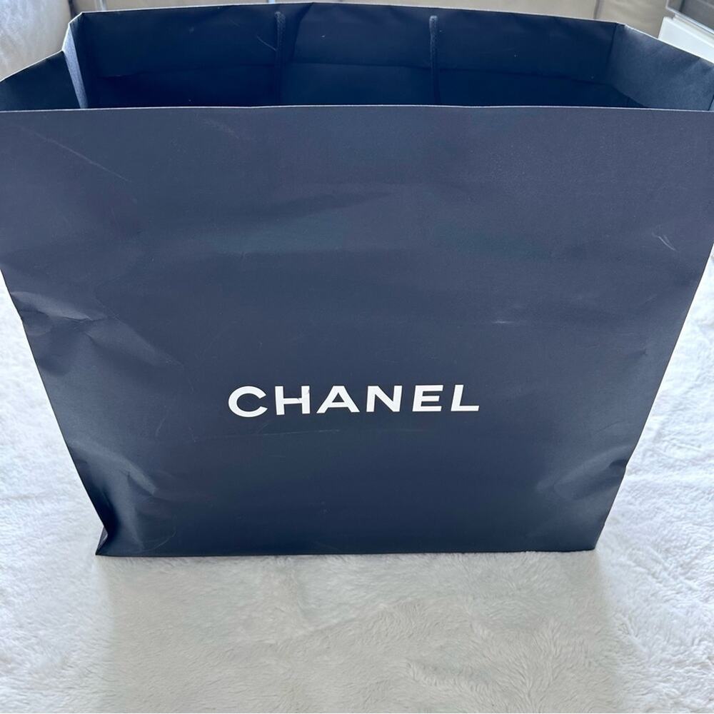 CHANEL business affinity leather handbag large Authentic Retail 7500$ - Picture 15 of 15